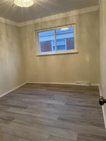 17422 Keppen Avenue, Allen Park, MI 48101