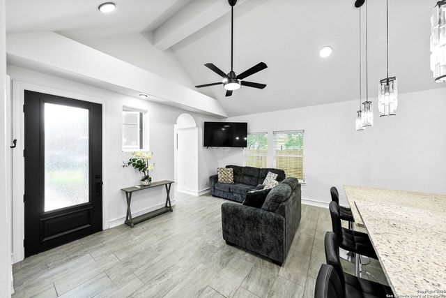 3307 W Salinas, San Antonio, TX 78207