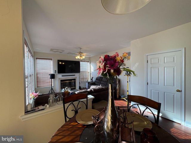 8 CREEKWOOD DR, Bordentown, NJ 08505