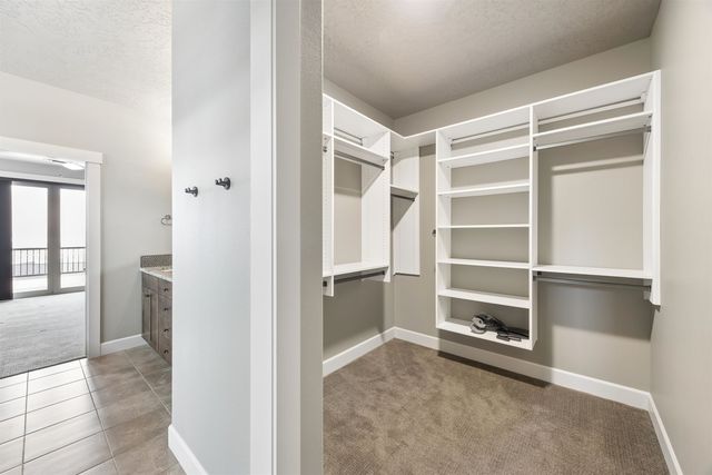 1719 S Incline Dr, Spokane, WA 99016