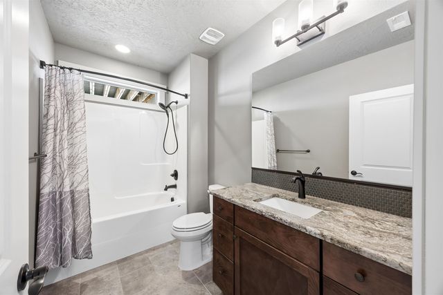 1719 S Incline Dr, Spokane, WA 99016