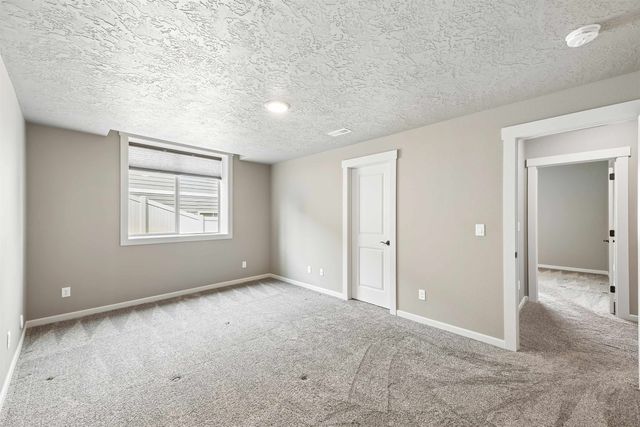1719 S Incline Dr, Spokane, WA 99016