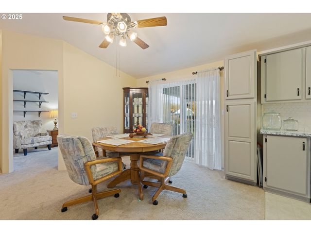 281 HEAVENLY Ct, Sutherlin, OR 97479