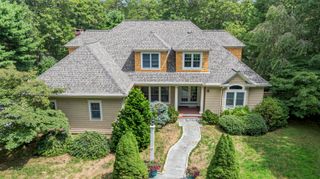 58 The Hacking Circle, Mashpee, MA 02649