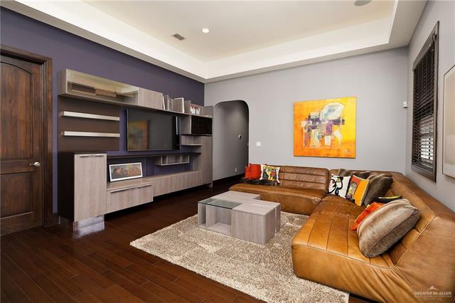 8901 N 2nd Street, Mcallen, TX 78504