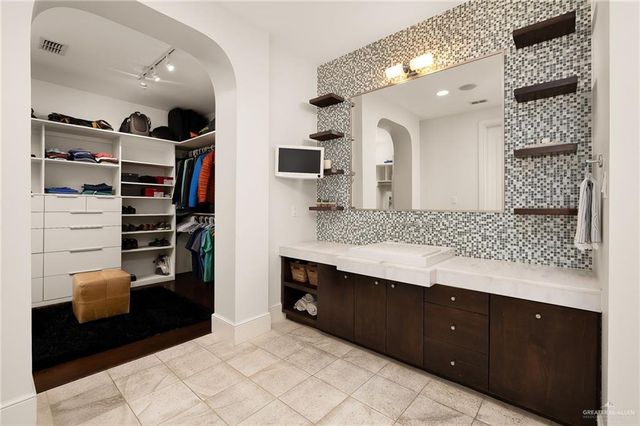 8901 N 2nd Street, Mcallen, TX 78504