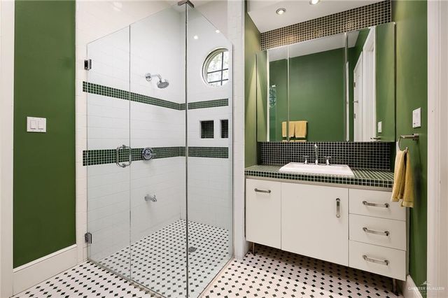 8901 N 2nd Street, Mcallen, TX 78504