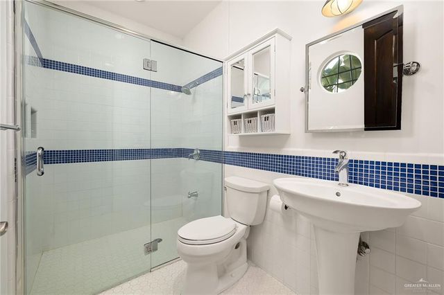 8901 N 2nd Street, Mcallen, TX 78504