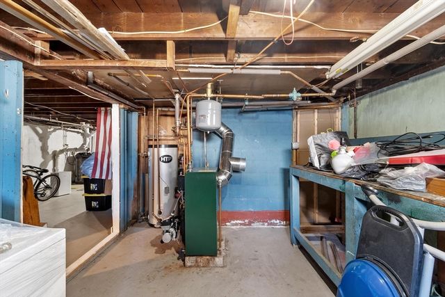 18 Dunham Rd, Beverly, MA 01915