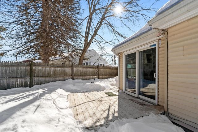 18 Dunham Rd, Beverly, MA 01915