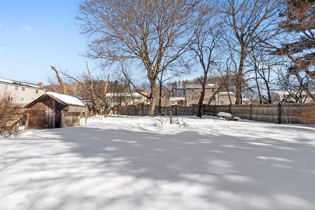 18 Dunham Rd, Beverly, MA 01915