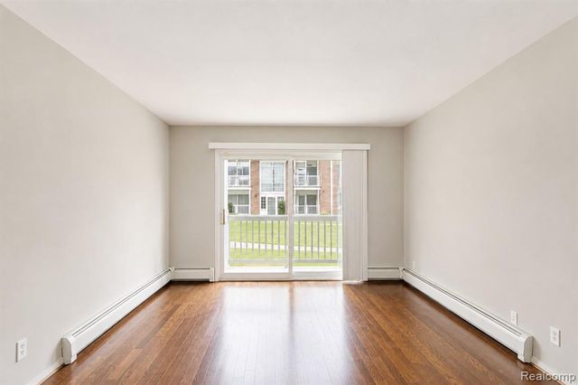 2440 Parmenter Boulevard 102, Royal Oak, MI 48073