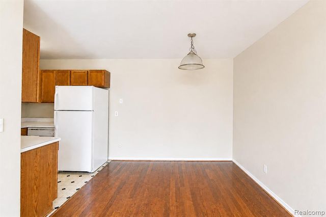 2440 Parmenter Boulevard 102, Royal Oak, MI 48073