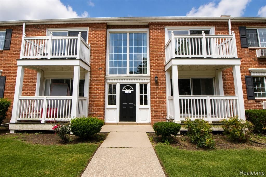 2440 Parmenter Boulevard 102, Royal Oak, MI 48073