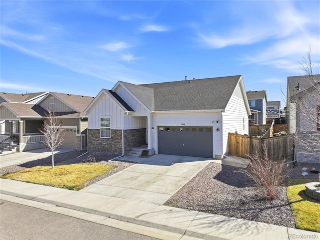 924 N Waterloo Street, Aurora, CO 80018