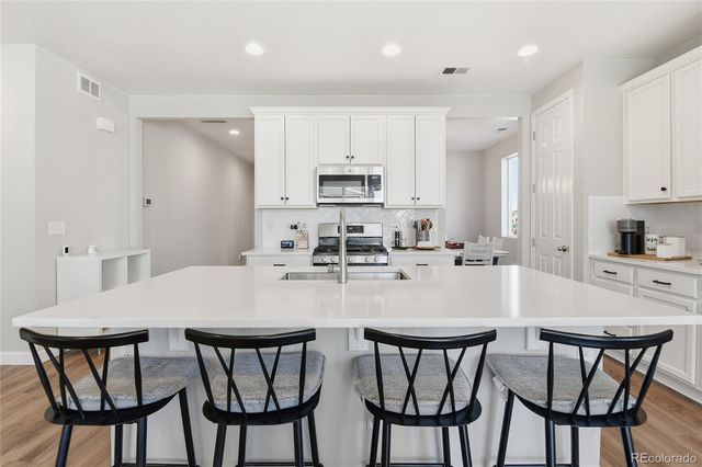 924 N Waterloo Street, Aurora, CO 80018