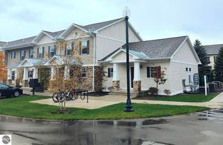 1542 Simsbury Street, Traverse City, MI 49686