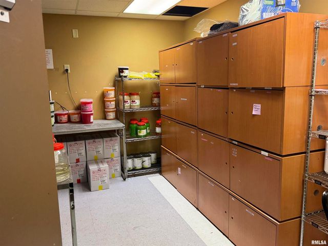 4601 16TH Street 1, Moline, IL 61265