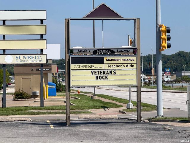 4601 16TH Street 1, Moline, IL 61265