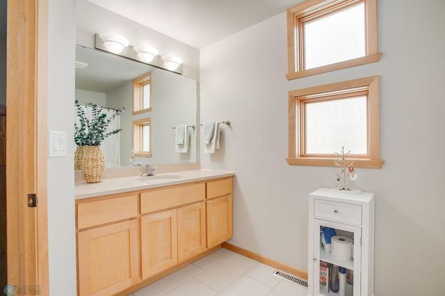4390 46th Avenue S D, Fargo, ND 58104