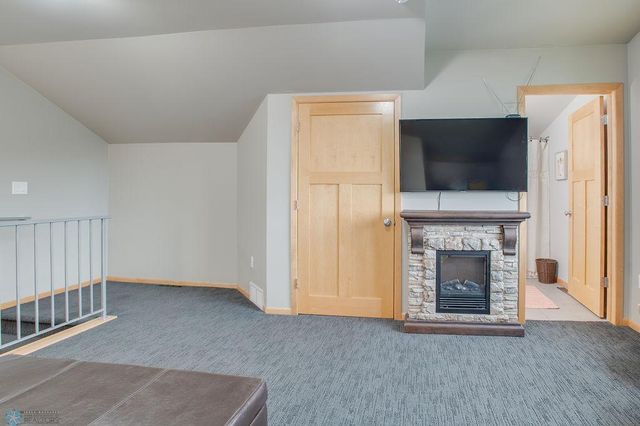 4390 46th Avenue S D, Fargo, ND 58104