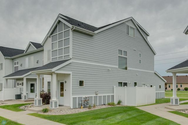 4390 46th Avenue S D, Fargo, ND 58104