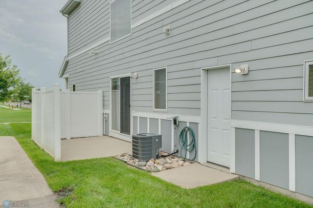 4390 46th Avenue S D, Fargo, ND 58104