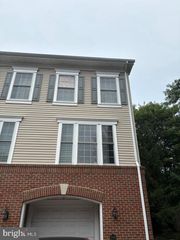 7064 HUNTLEY RUN PL #102B, Alexandria, VA 22306