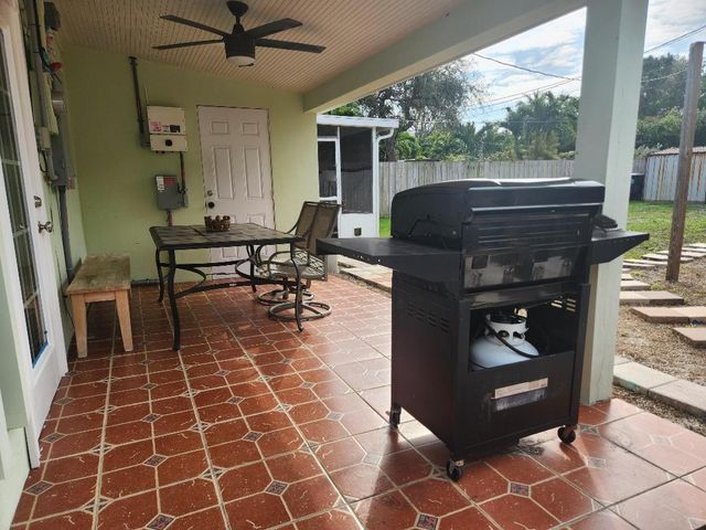 1219 N M Street, Lake Worth Beach, FL 33460