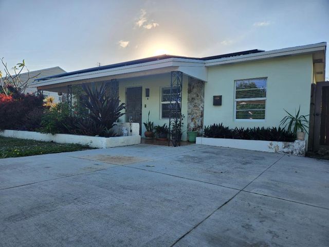 1219 N M Street, Lake Worth Beach, FL 33460