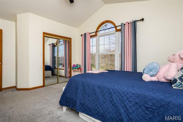 31899 Red Oak Drive, Brighton, IL 62012