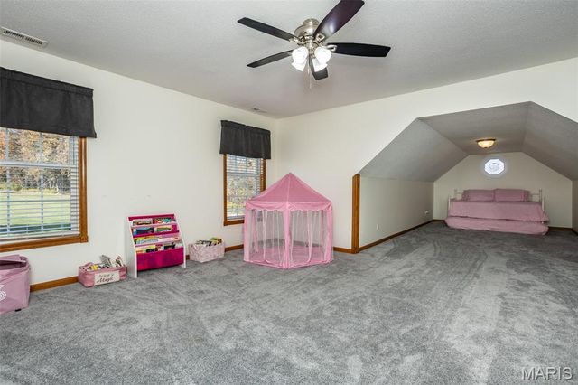 31899 Red Oak Drive, Brighton, IL 62012