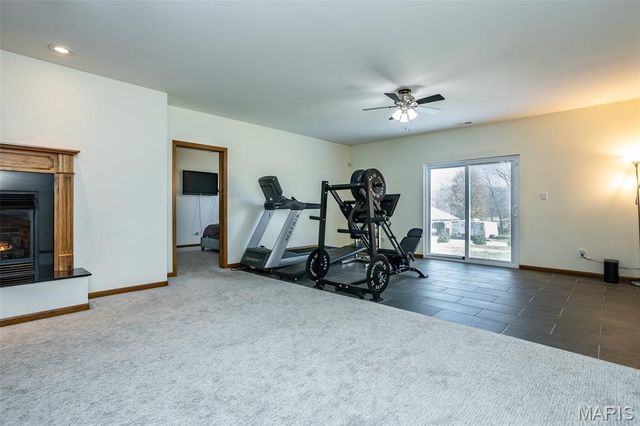 31899 Red Oak Drive, Brighton, IL 62012