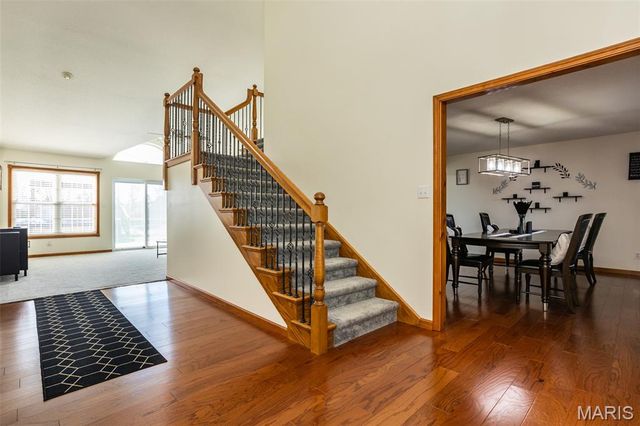 31899 Red Oak Drive, Brighton, IL 62012