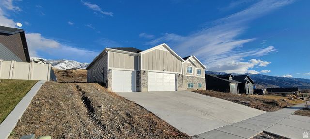 108 S 900 E, Hyde Park, UT 84318