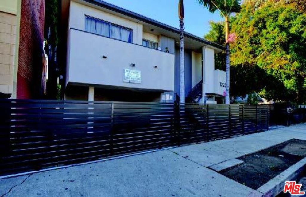 1223 N Beachwood Drive, Los Angeles, CA 90038 — photo 2