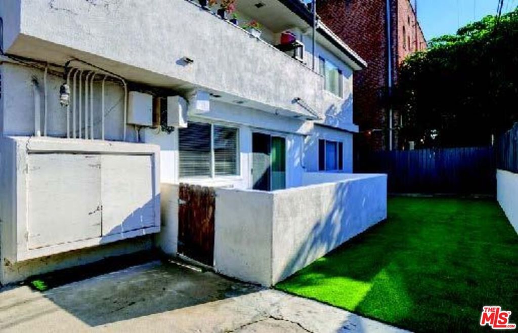 1223 N Beachwood Drive, Los Angeles, CA 90038 — photo 3