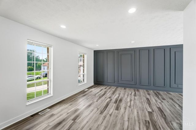 11834 Ashmore Court, Springdale, OH 45246