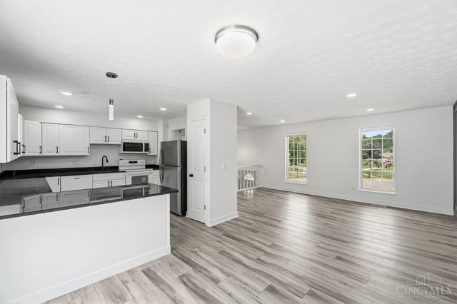 11834 Ashmore Court, Springdale, OH 45246