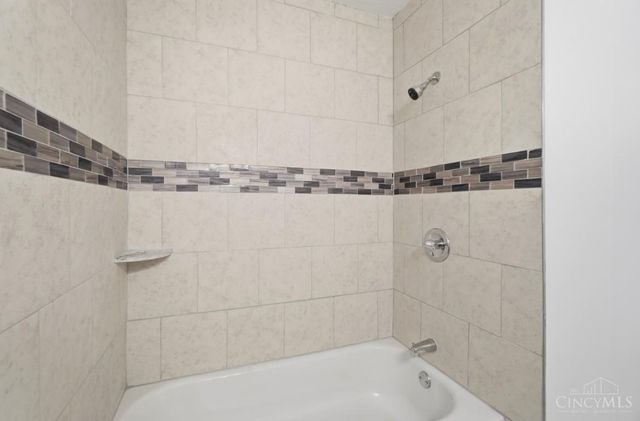11834 Ashmore Court, Springdale, OH 45246