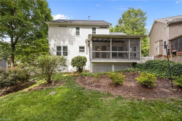 3401 Farm Lake Street, Jamestown, NC 27282