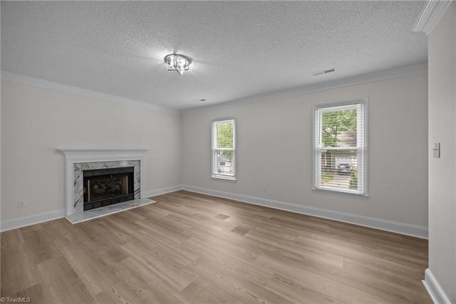 3401 Farm Lake Street, Jamestown, NC 27282