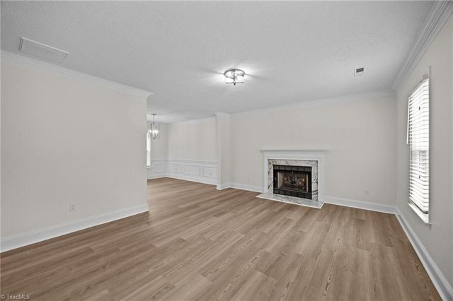 3401 Farm Lake Street, Jamestown, NC 27282