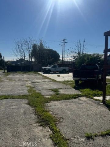 125 E O, Colton, CA 92324