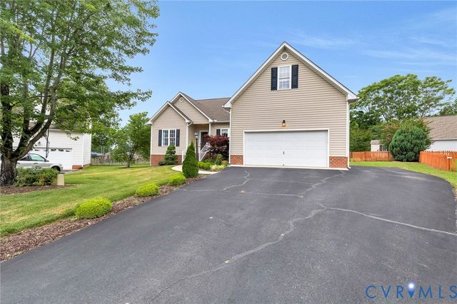 7613 Old Track Ln, Mechanicsville, VA 23111