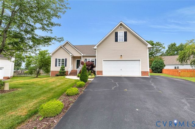 7613 Old Track Ln, Mechanicsville, VA 23111