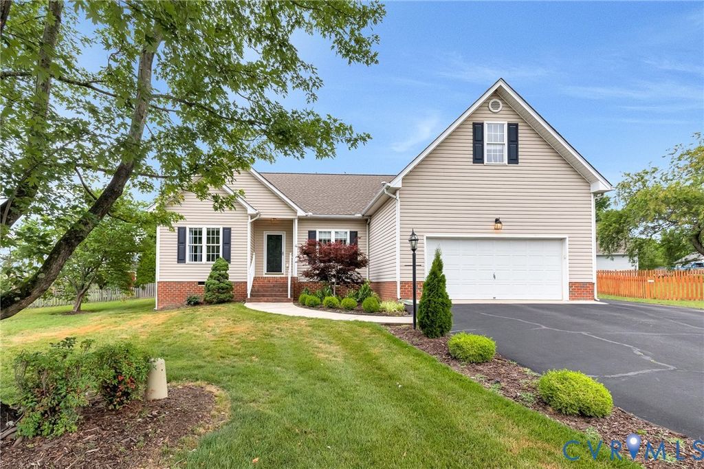 7613 Old Track Ln, Mechanicsville, VA 23111
