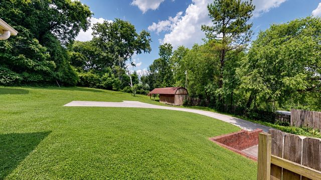 2208 Dearborn Dr, Nashville, TN 37214