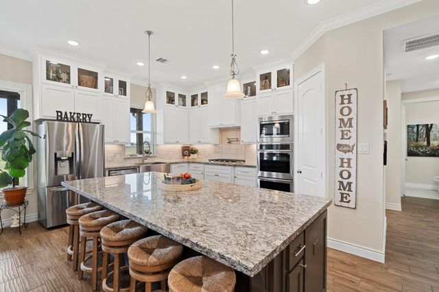 9719 Neon Moon Drive, Needville, TX 77461