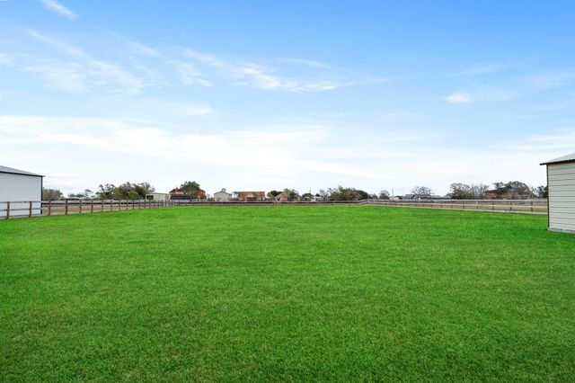 9719 Neon Moon Drive, Needville, TX 77461